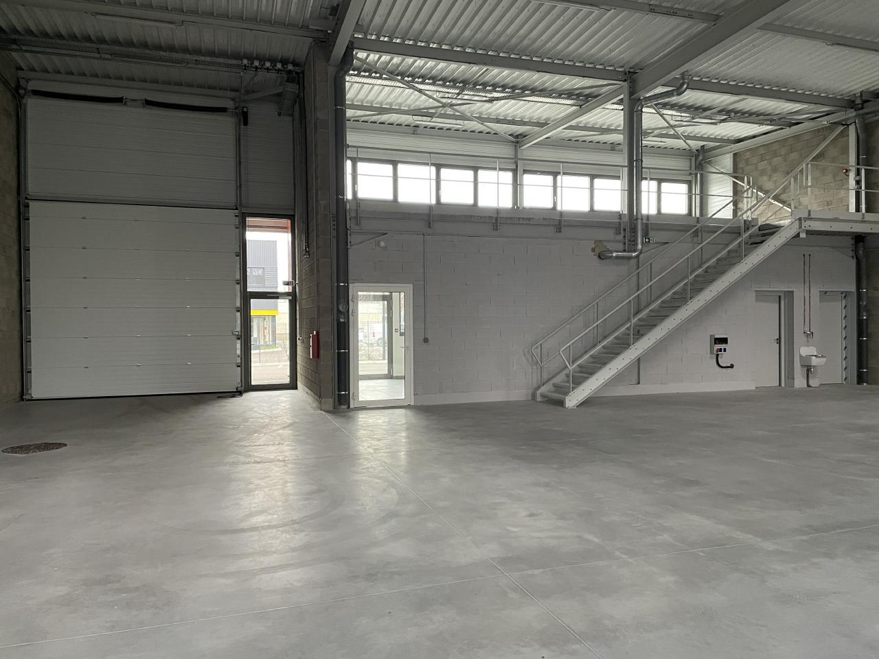 Local d'activité Eschau 368m² Location local d'activité Eschau Bas-Rhin OLACT2309077 1
